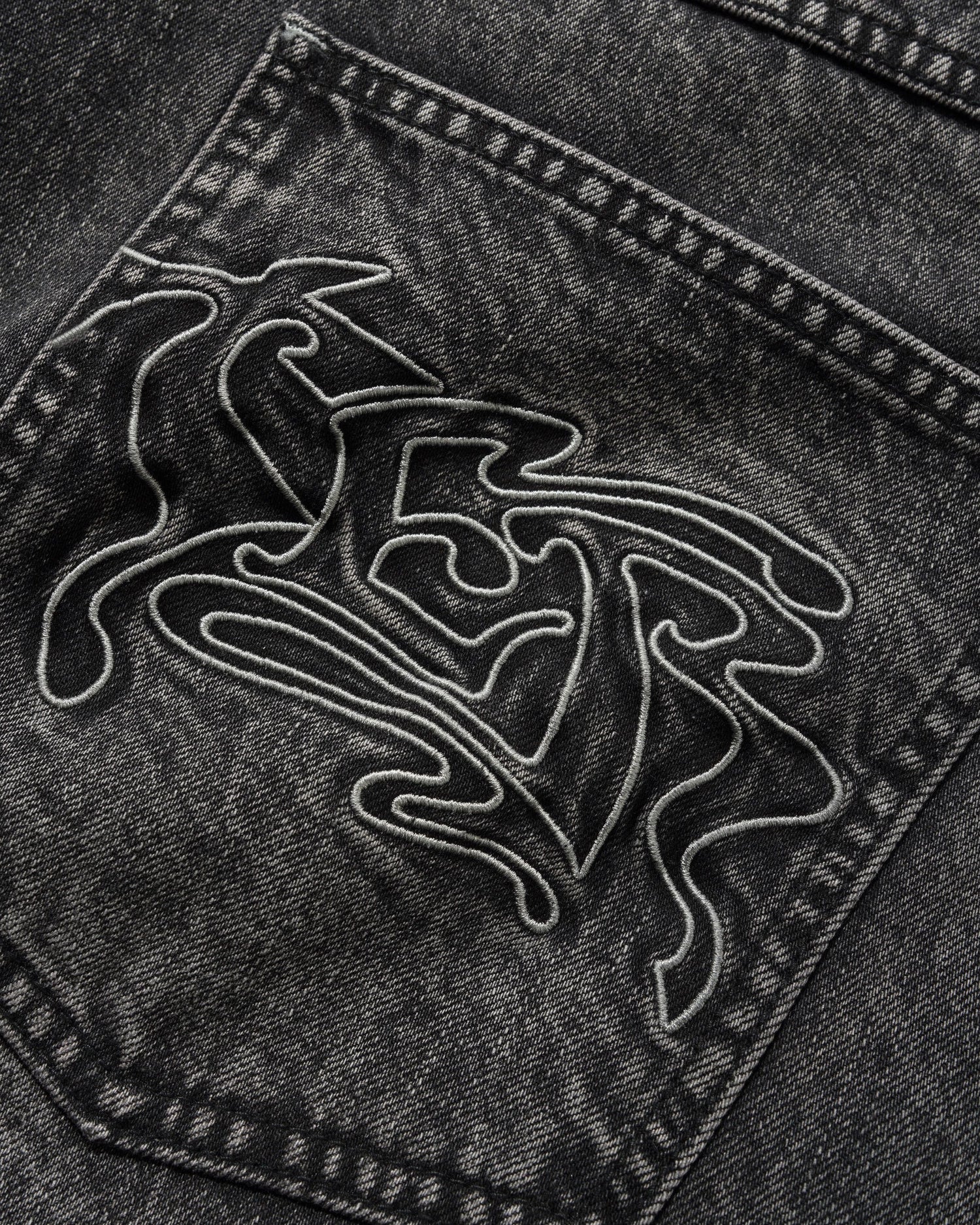 Drummer Baggy Denim Shorts, Streaky Black