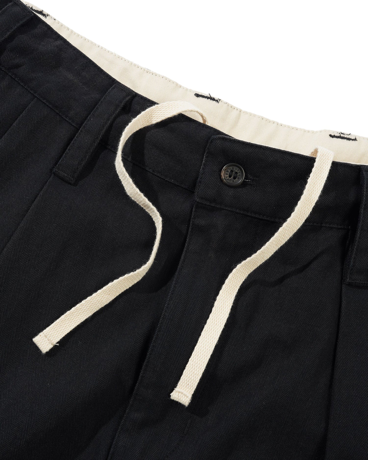 Pleated Shorts, Washed Black