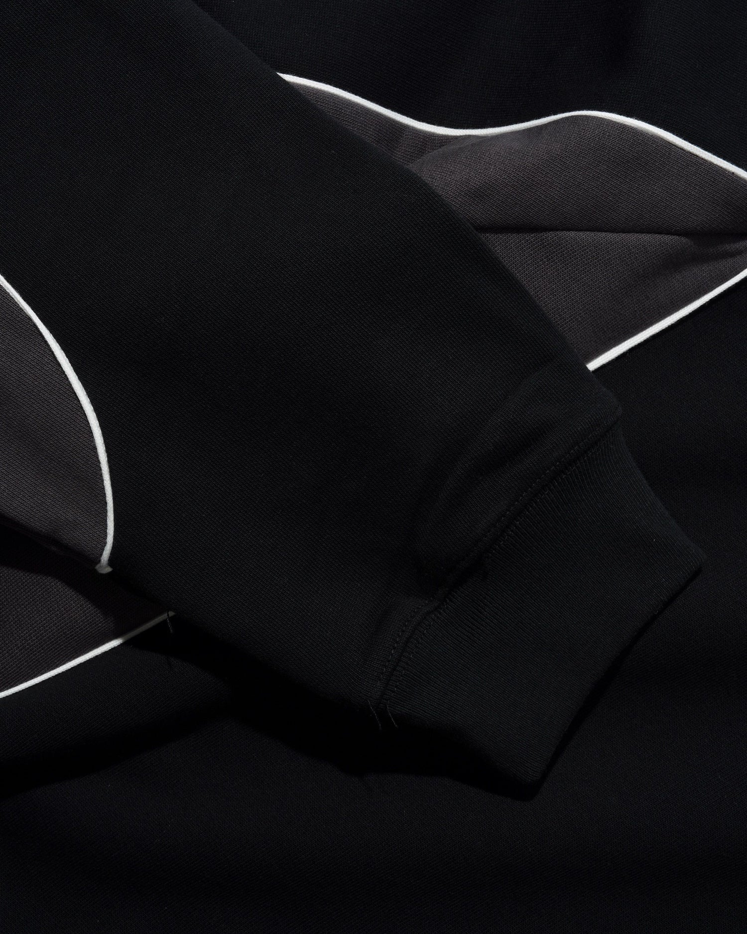 Tread Crewneck, Black / Charcoal